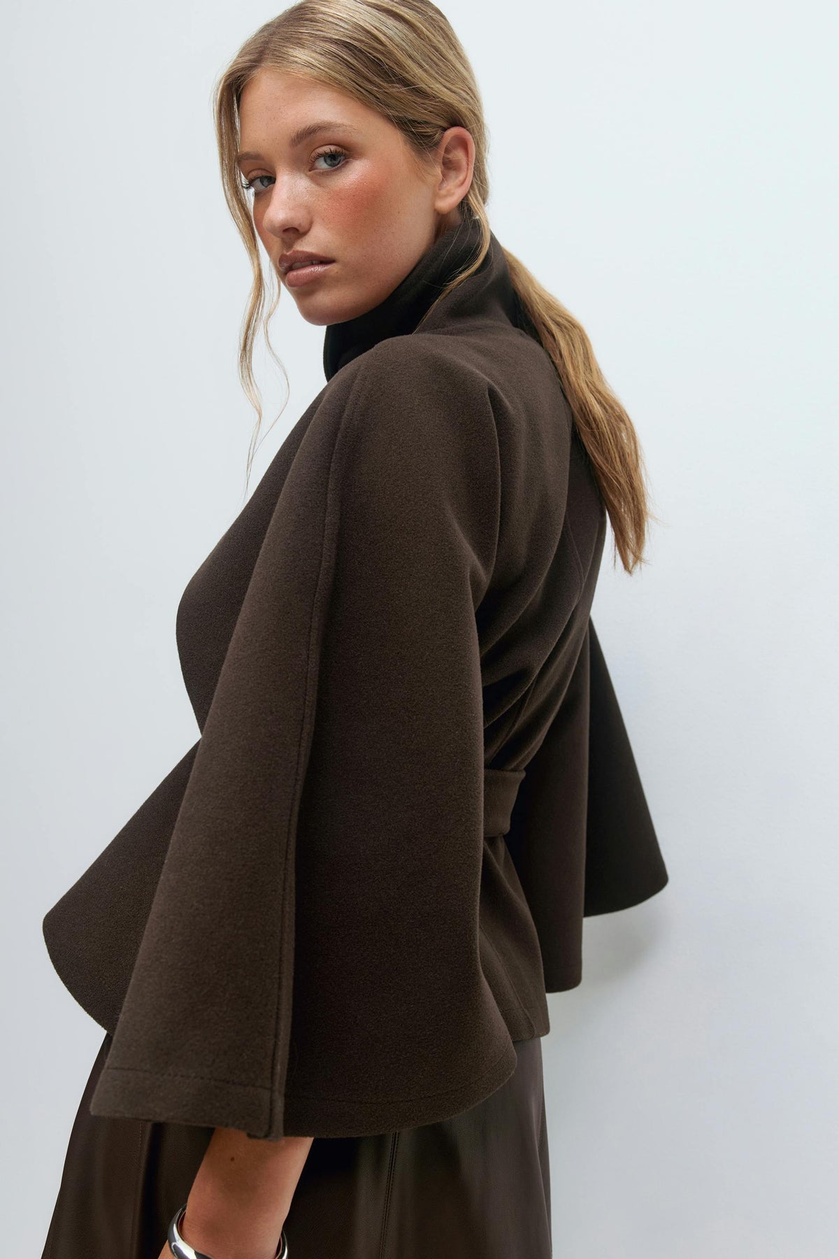 Cape „Montmartre“ Special Edition - Velnoir™