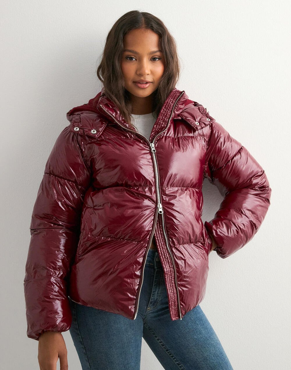 Shiné Bordeaux Puffer Jacke - Velnoir Fashion